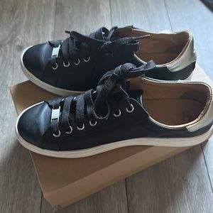 Ugg Milo Sneakers